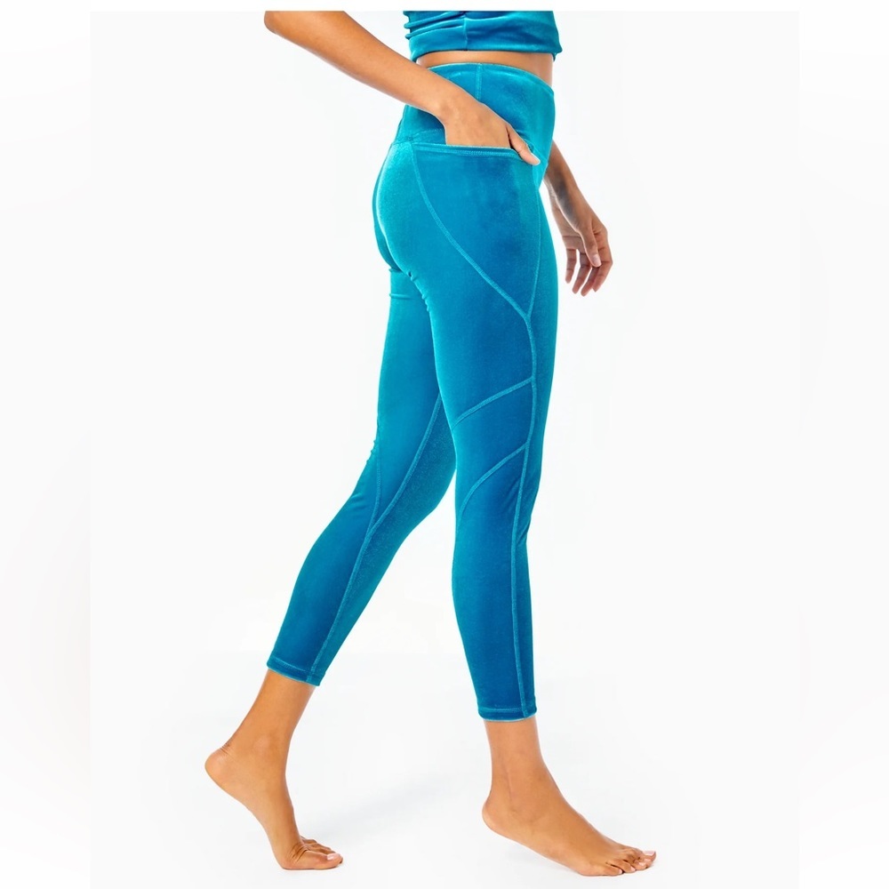 NWT Lilly Pulitzer Luxletic Teal Bay Velvet Leggings size L